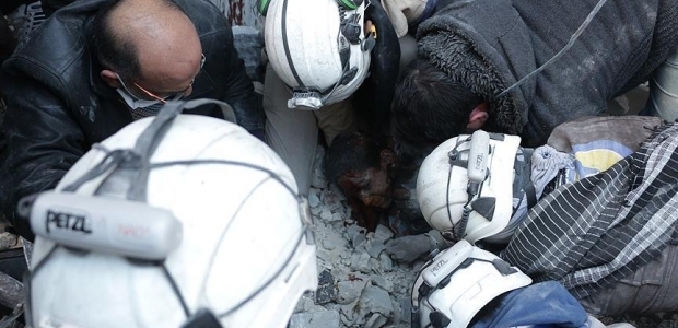 Rus savaş uçakları Halep'te sivilleri vurdu: 10 ölü