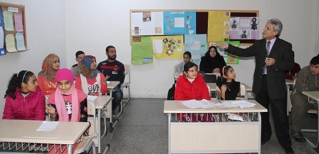 Çankırı'da sığınmacılar 'Türkçe' öğreniyor