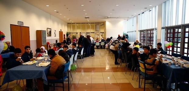 Suriyeli yetim çocuklar gönüllerince eğlendi