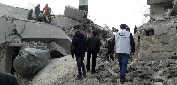 Rus uçakları İdlib'e saldırdı: 7 ölü