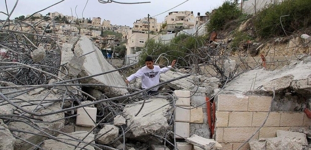 Terör devleti İsrail Kudüs'te ait 2 evi yıktı