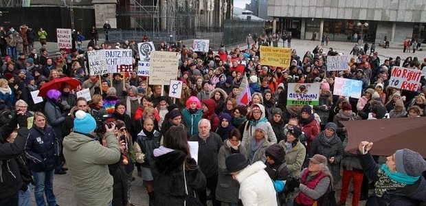 Taciz olayları protesto edildi