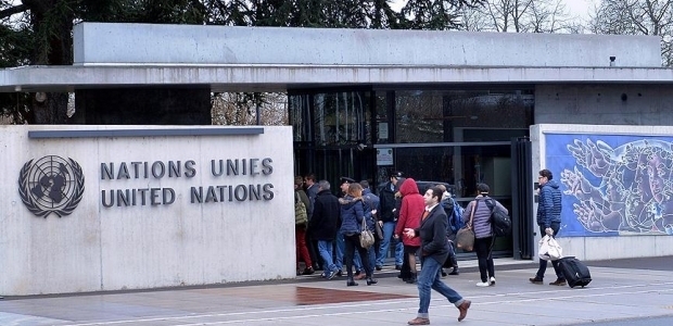 Rusya Cenevre'de barışı bombaladı