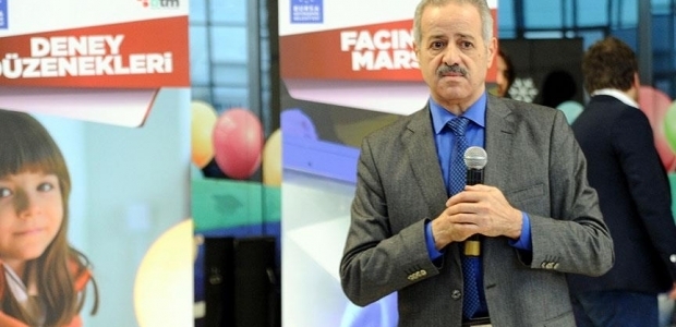 Suriyeli kozmonot Muhammed Faris çocuklara buluştu