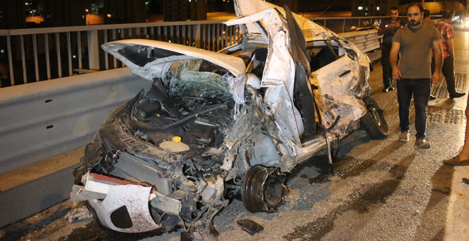 Anadolu Otoyolu'nda feci kaza: 3 kişi yaralandı