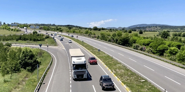 Anadolu Otoyolu'nda rezalet! Polisten kaçamadılar