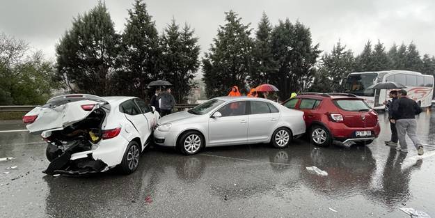 Anadolu Otoyolu'nda zincirleme kaza: Çok sayıda yaralı var