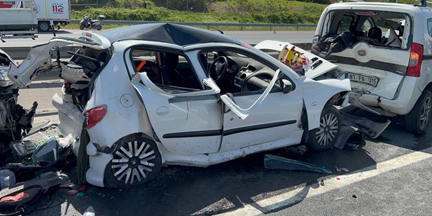 Anadolu Otoyolu'nda zincirleme kaza! Çok sayıda yaralı var