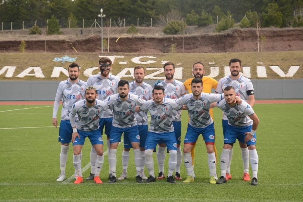 Anadolu Üniversitesi Futbol Takımı geri sayıma geçti 
