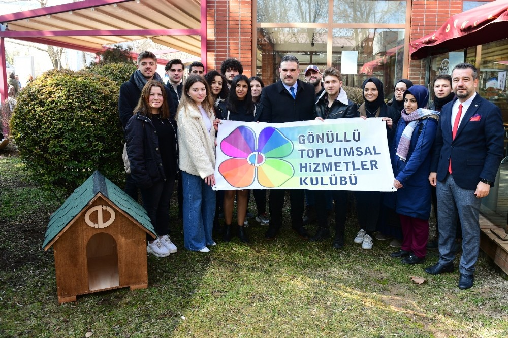 Anadolu Üniversitesinden Dünya Kediler Günü’nde anlamlı etkinlik 