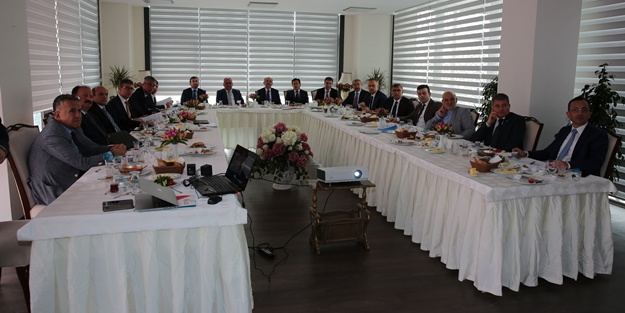 Anadolu Yakası belediye başkanları Ümraniye'de bir araya geldi