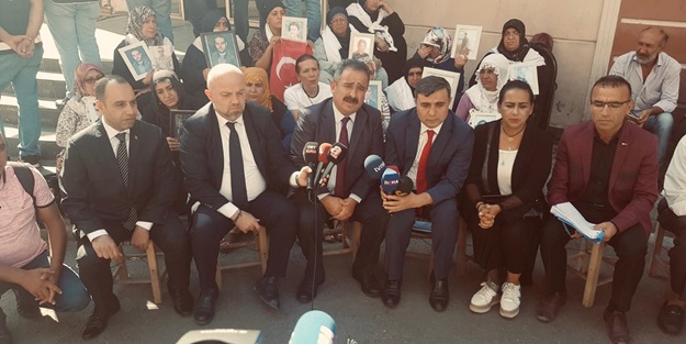 Anadolu yayıncılarından Diyarbakırlı annelere destek: HDP PKK'nın askerlik şubesidir