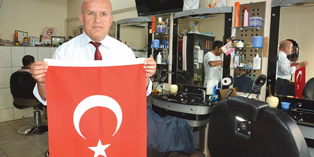 Anadolu'dan dolar kampanyasına destek: Dolar bozdurana bayram tıraşı ücretsiz