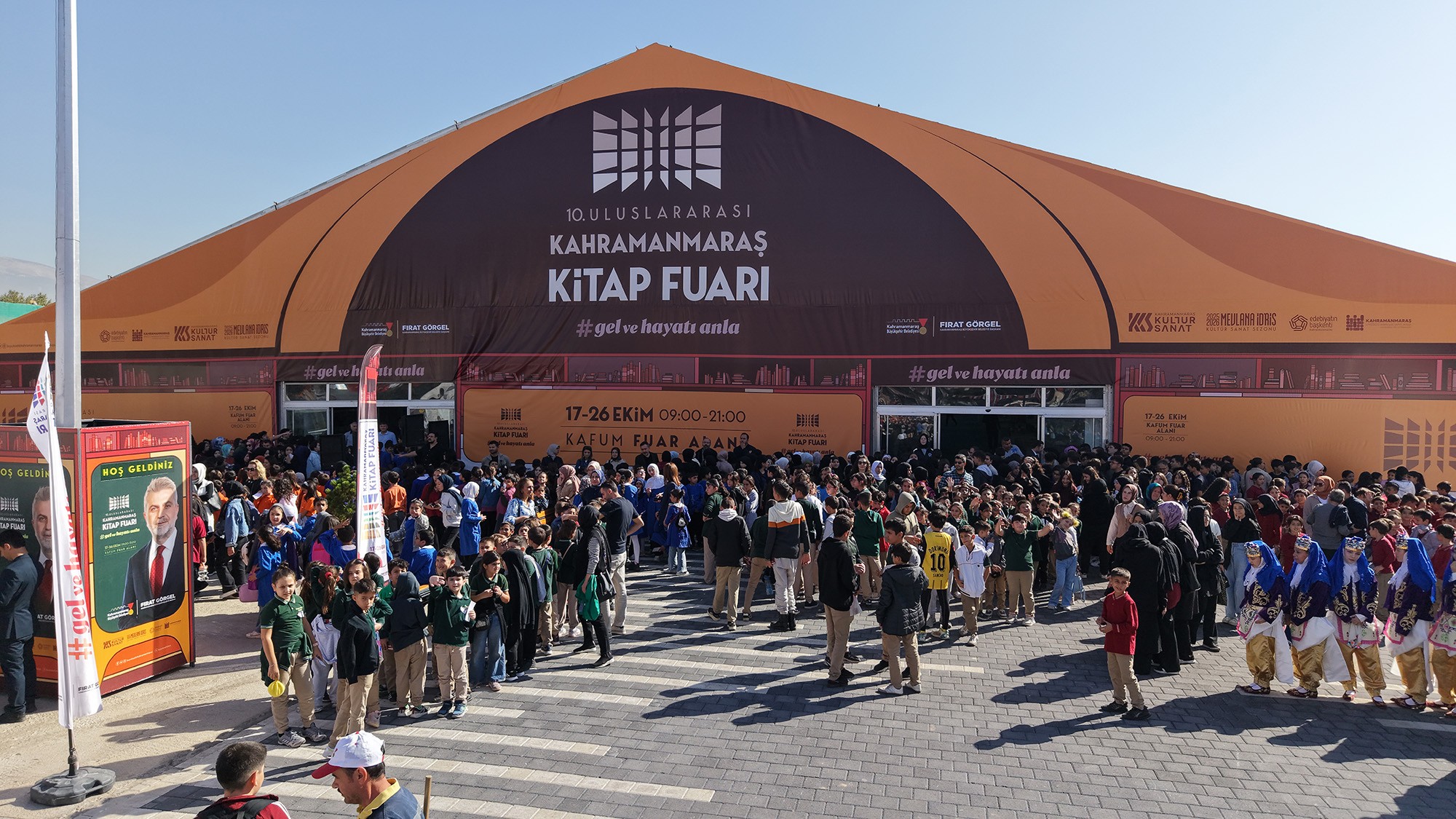 Anadolu’nun En Büyük Kitap Fuarı Kapılarını Misafirlerine Açtı