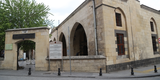 Anadolu'nun güzide yapılarından: Karagöz Camii