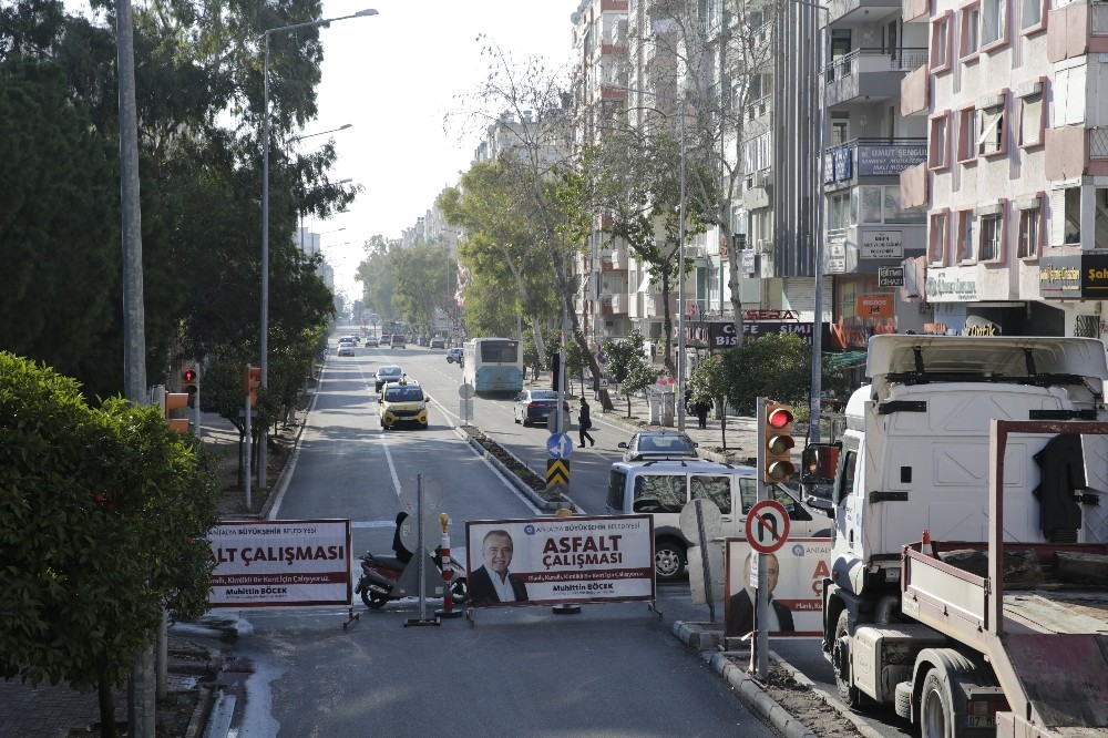Anafartalar caddesi Asfalt yenileme çalışmaları tamamlandı 