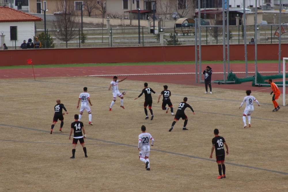 Anagold 24Erzincanspor evinde kayıp 