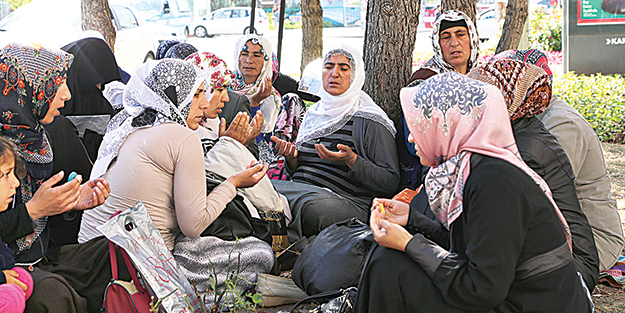 Anaları yıldıramadılar