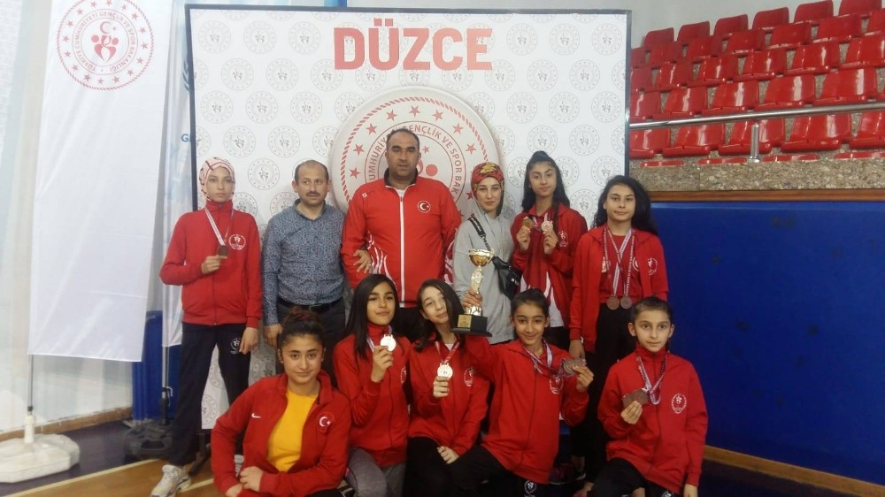 Analig Taekqondo’da Kayseri Takımı Türkiye Üçüncüsü Oldu 