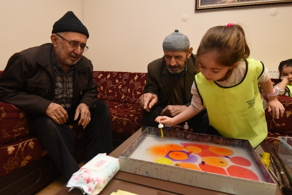 Anaokulu öğrencilerinden emekliler konağına ziyaret 