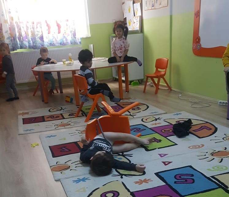 Anaokulunda inanılması güç görüntü 