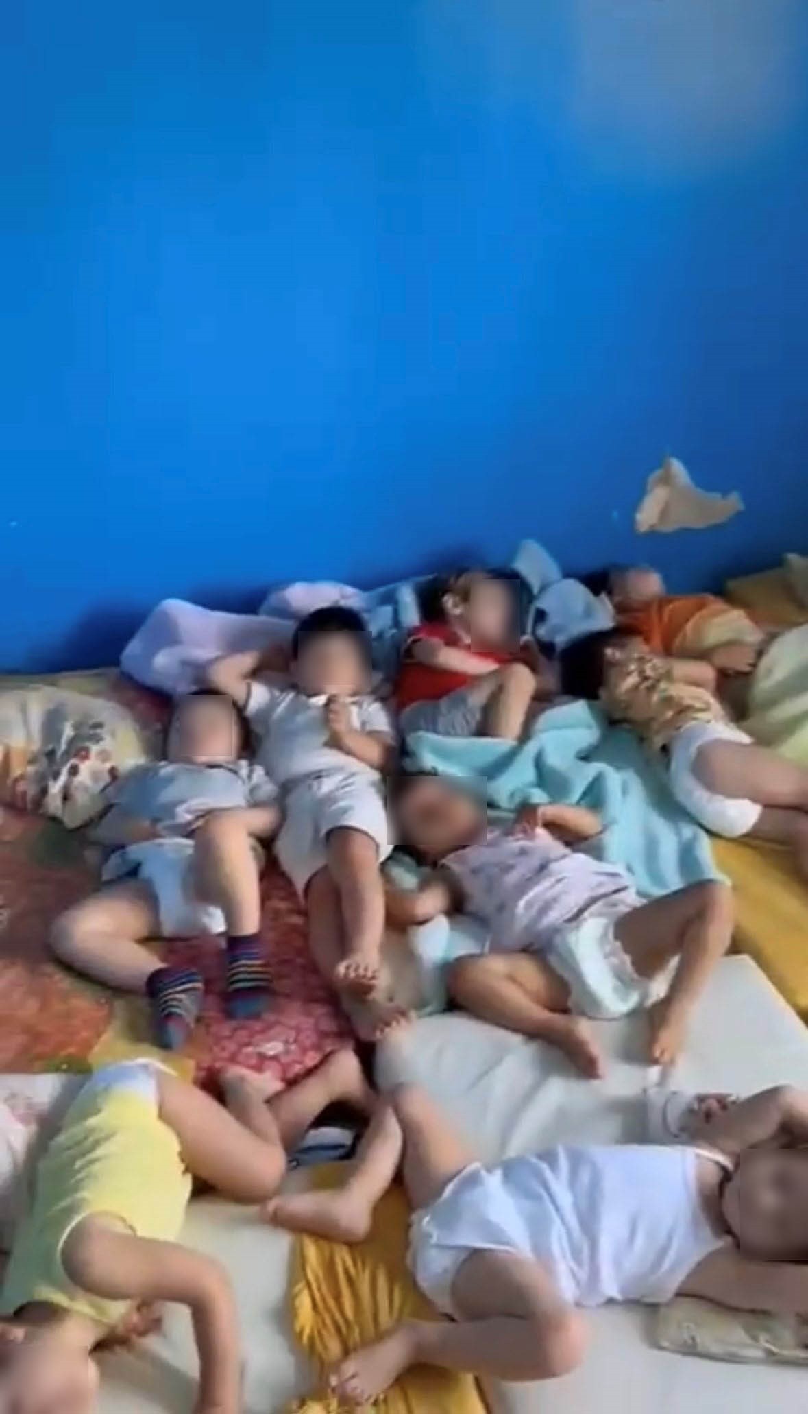Anaokulundaki görüntüler kan dondurdu! Büyük tepki var