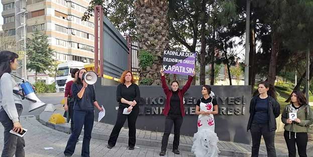 Anarşist kadınlardan ahlaksızlık! “Evlilik daireleri kapatılsın”