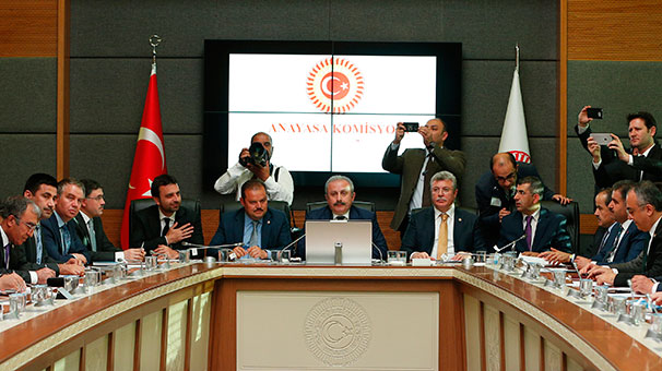 Anayasa Komisyonu'nun uyum çalışması başladı