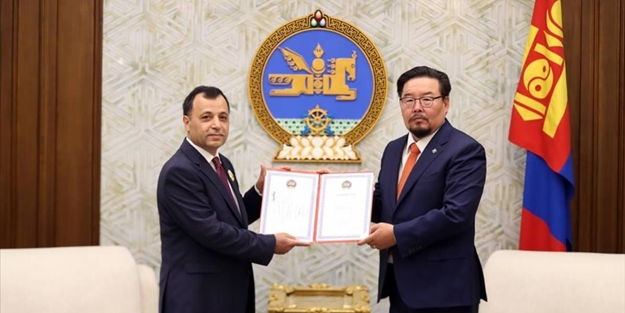 Anayasa Mahkemesi Başkanı Arslan'a Moğolistan'da Devlet Nişanı verildi