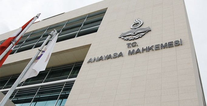 Anayasa Mahkemesi'nden zorunlu aşı kararı: Hak ihlali var