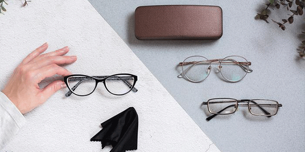 Ancak bu kadar kolay olabilirdi! İşte gözlük camı temizlemenin basit yöntemleri