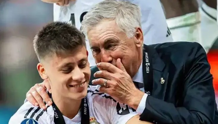 Ancelotti sarılıp kulağına fısıldamıştı! Arda Güler'i sevindiren haber