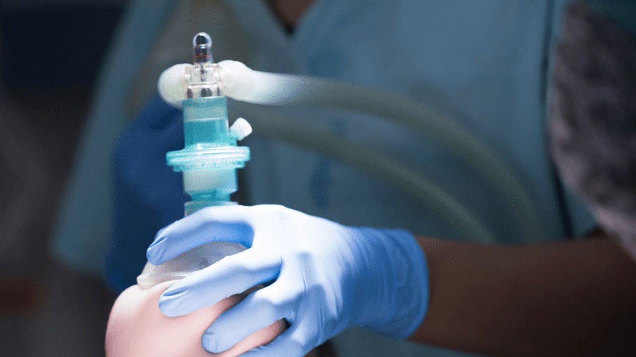 Anestezi orucu bozar mı?