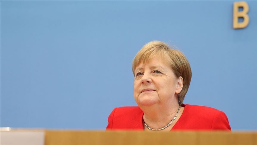 Angela Merkel: Gerilimi tırmandırmamak için diplomatik her imkan kullanılmalı