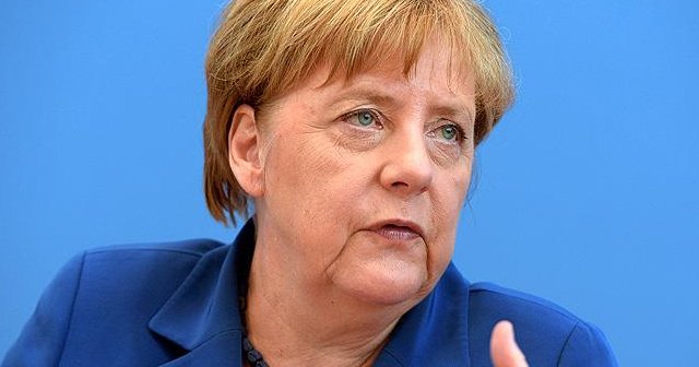 Angela Merkel'den 'darbe' açıklaması