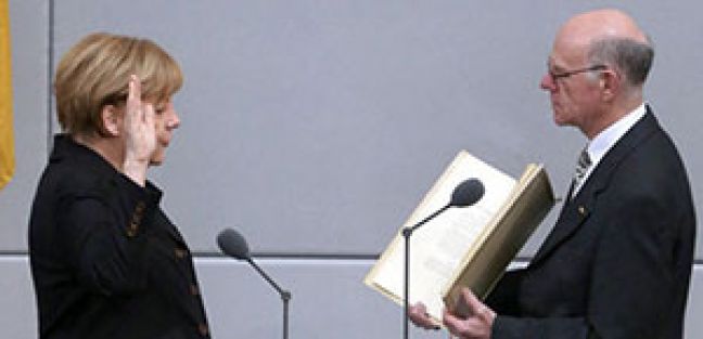 Angela Merkel, üçüncü defa başbakan seçildi