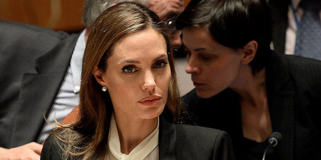 Angelina Jolie itiraf etti!