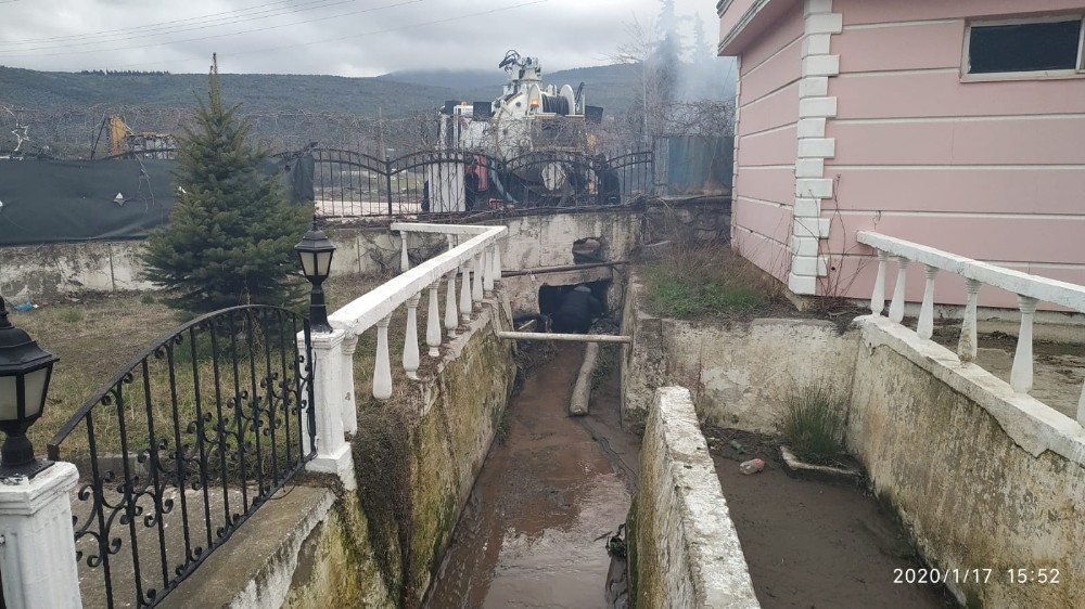 Ani yağışlara karşı Mehfez ve kanallar temizleniyor 