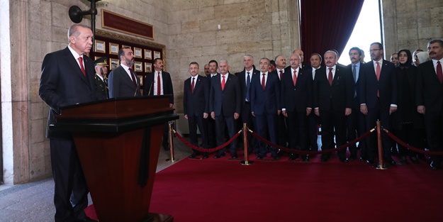 Anıtkabir'de Erdoğan'dan yeni havalimanı vurgusu