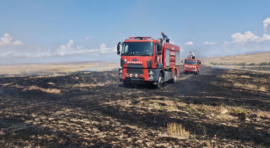 Anız yangını kısa sürede söndürüldü