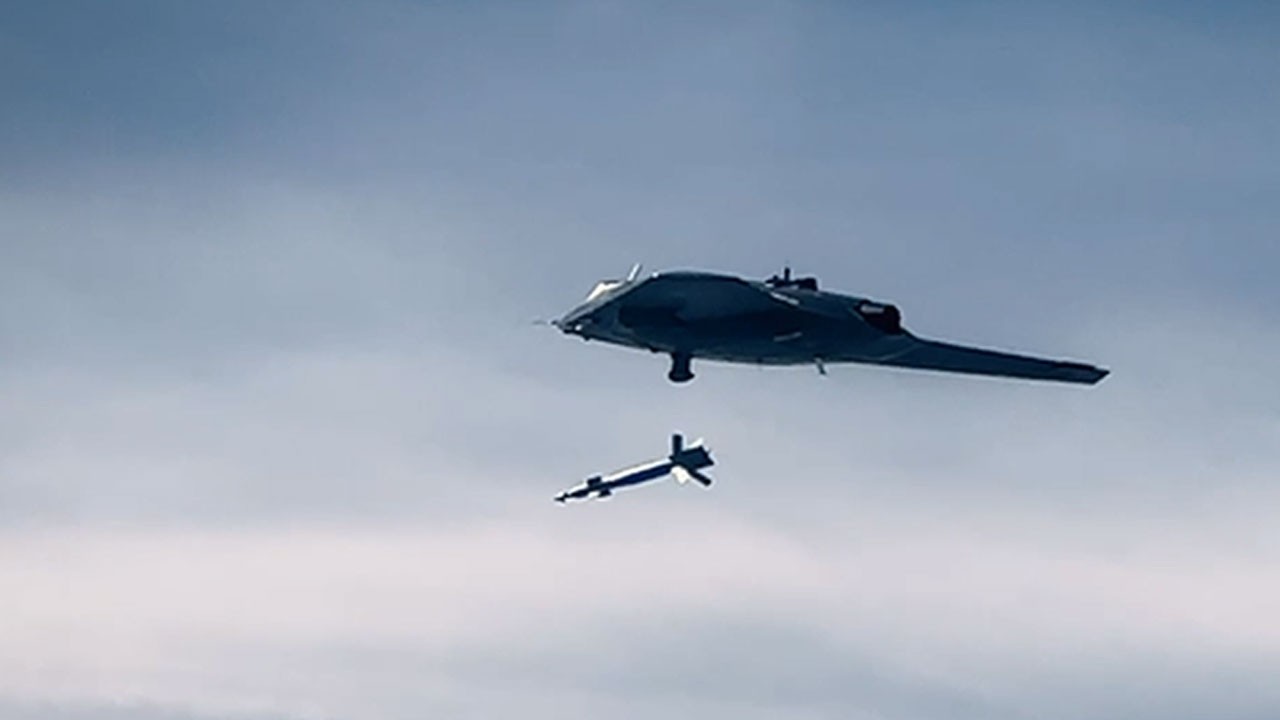 ANKA-III, LGK-82 mühimmat testine girdi! İşte müthiş görüntüler