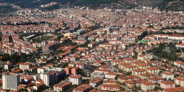 Ankara bu iddiayla çalkalanıyor! AK Parti'nin o büyükşehir adayı eski CHP'li milletvekili olacak, kızı aktif vekil