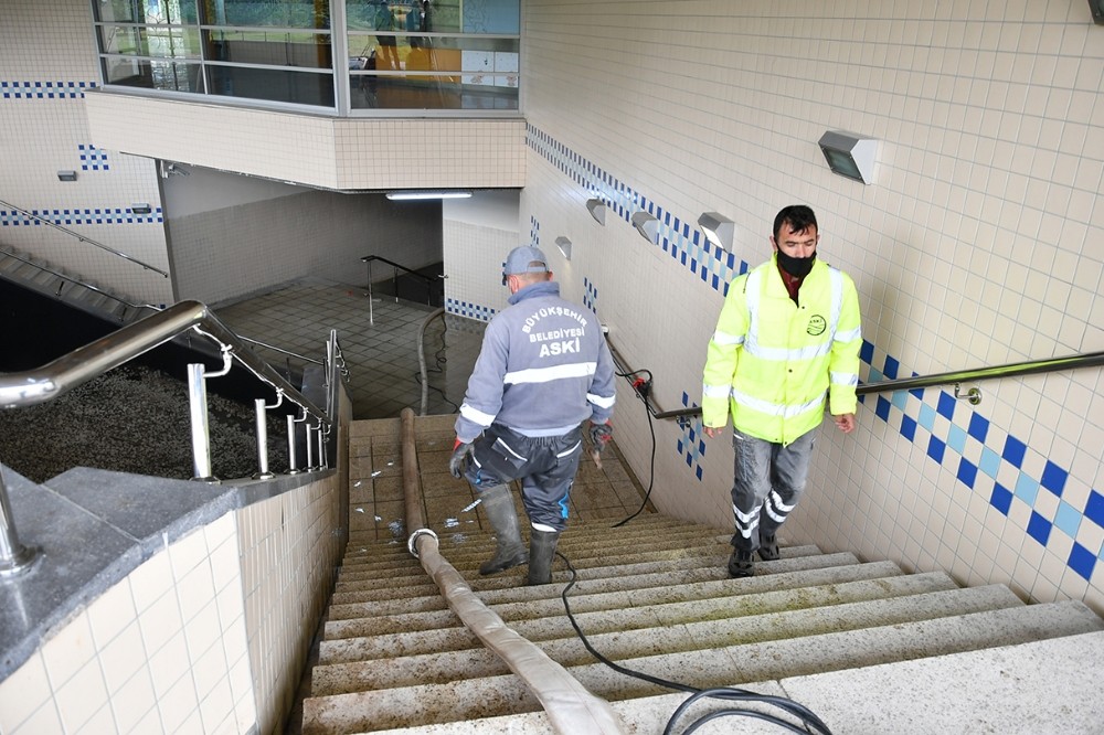 Ankara Büyükşehir Belediyesi ekiplerinin yağış nöbeti 