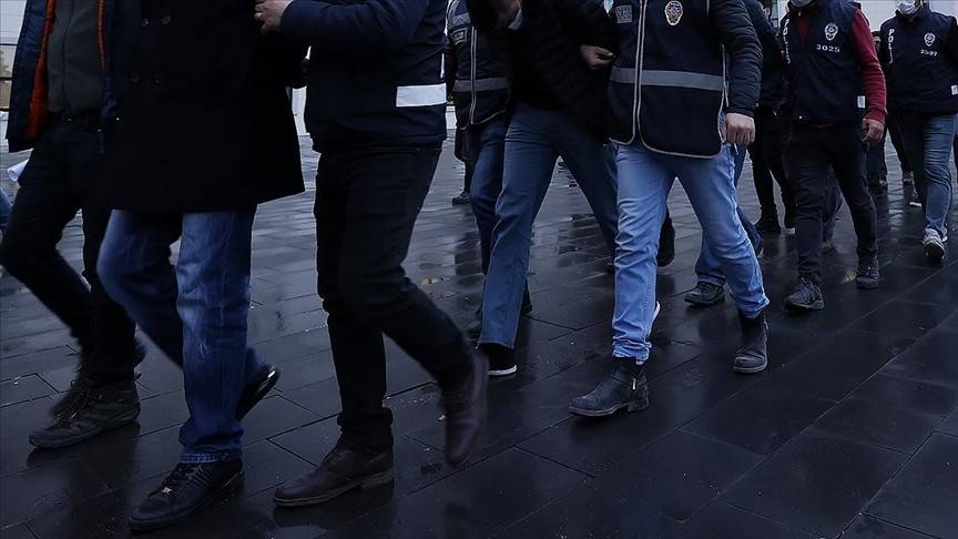 Ankara Cumhuriyet Başsavcılığınca yürütülen iki ayrı FETÖ soruşturmasında 114 kişi hakkında gözaltı kararı