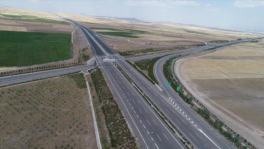 Ankara-Niğde Otoyolu’nun tamamı hizmete girdi