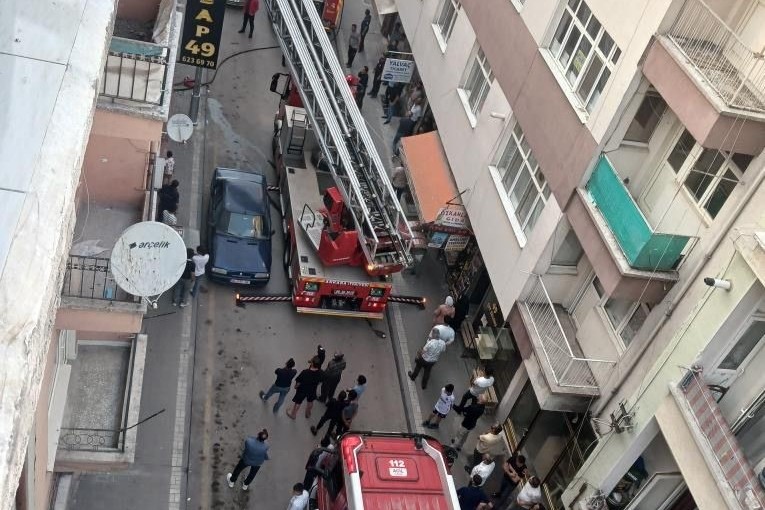 Ankara Polatlı'da bina yangını: Mahsur kalanlar var