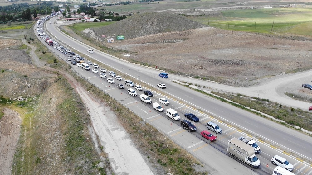Ankara-Samsun karayolunda araçlar tek tek durduruldu 