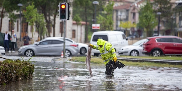 Ankara Valiliğinden sağanak yağış uyarısı