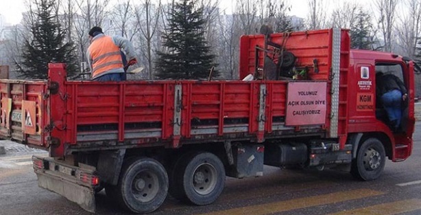 Ankara ve İstanbul'da yol çalışmaları sürüyor
