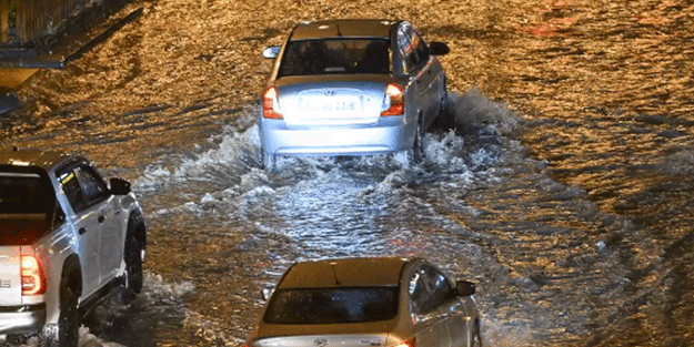 Ankara yine sele teslim! Başkent 5 dakikada suya gömüldü